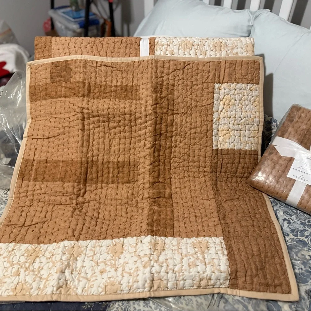 New WS/PB Rejuvenation Patchwork Pick Stitch Quilt & Euro Shams, F/Q, Rust Multi